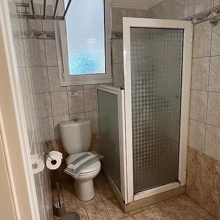 Esperia Tsoukaládhes