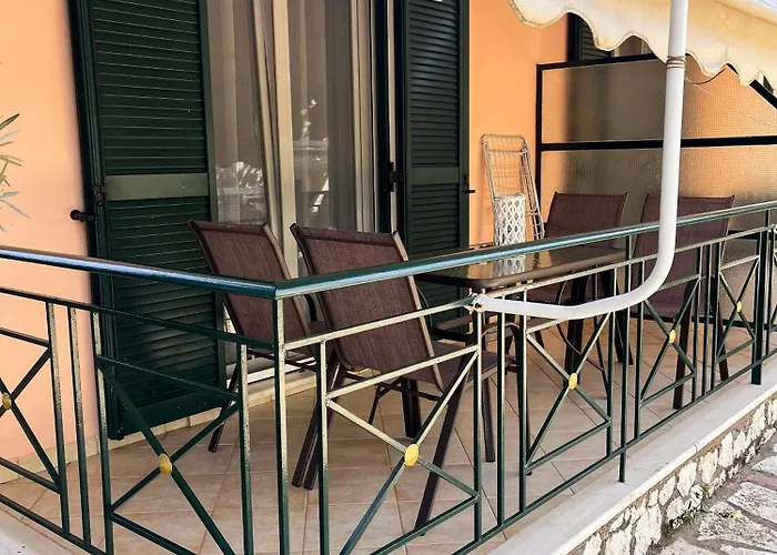 Esperia Tsoukaládhes